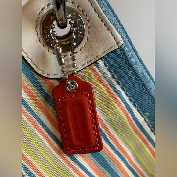 Coach Wristlet multi coloured cloth/rope. - Picture 4 of 11